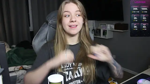 candy maggie online show from 12/18/24, 03:11