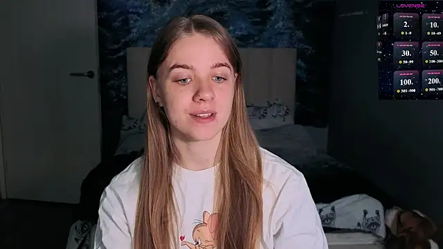 Snapshot of candy_maggie chatting on 05/07/26, 04:34 candy maggie online show from 05/07/26, 04:34