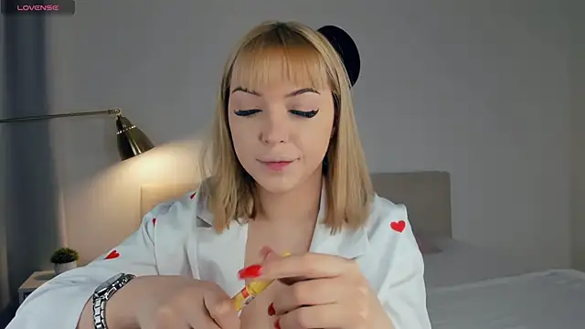 KateDolphin online show from 01/17/25, 05:41