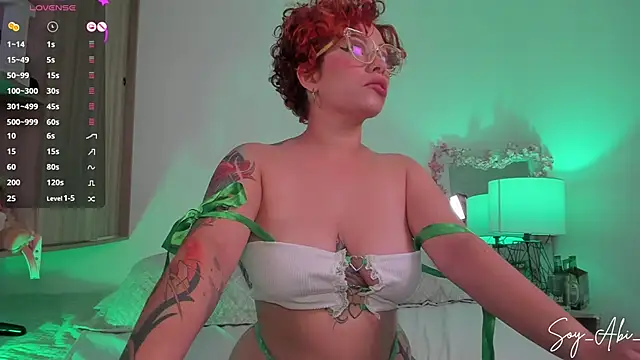 soy abi  online show from 03/17/25, 10:49