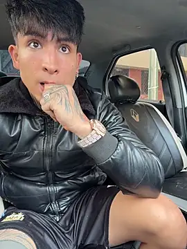  Tomy08calderon online show from 11/06/25, 06:09