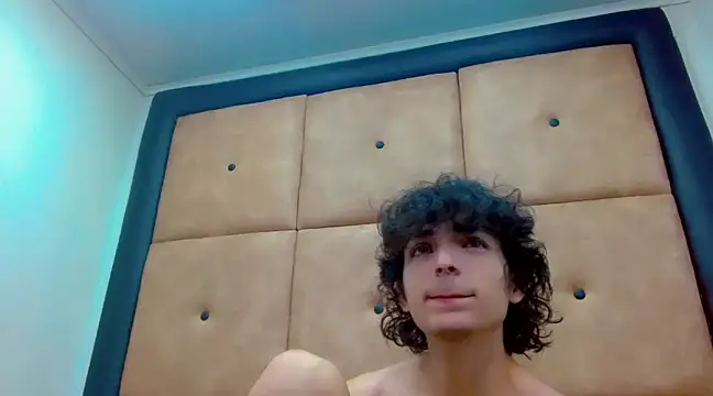 Sr BonnyEthan online show from 12/20/24, 01:43