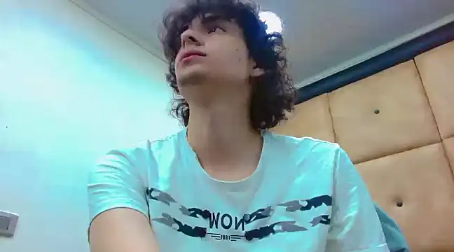 Sr BonnyEthan online show from 12/31/24, 01:52