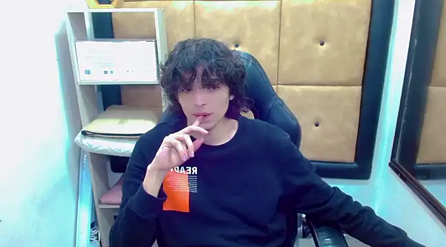 Sr BonnyEthan online show from 01/17/25, 01:35