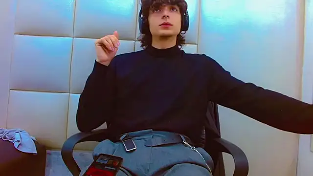 Snapshot of Sr_BonnyEthan chatting on 03/03/26, 01:06 Sr BonnyEthan online show from 03/03/26, 01:06