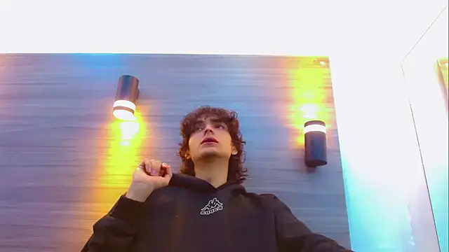 Snapshot of Sr_BonnyEthan chatting on 03/23/26, 01:15 Sr BonnyEthan online show from 03/23/26, 01:15