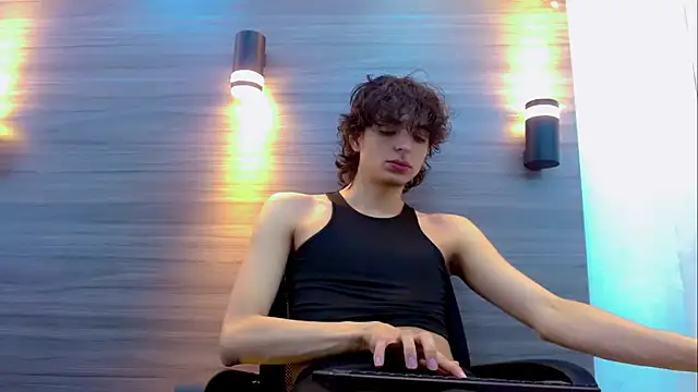 Snapshot of Sr_BonnyEthan chatting on 03/24/26, 12:54 Sr BonnyEthan online show from 03/24/26, 12:54