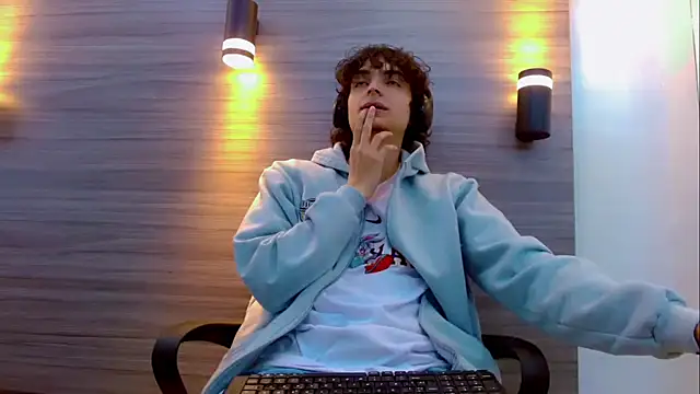 Snapshot of Sr_BonnyEthan chatting on 03/25/26, 12:55 Sr BonnyEthan online show from 03/25/26, 12:55