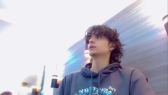 Snapshot of Sr_BonnyEthan chatting on 03/28/26, 12:49 Sr BonnyEthan online show from 03/28/26, 12:49