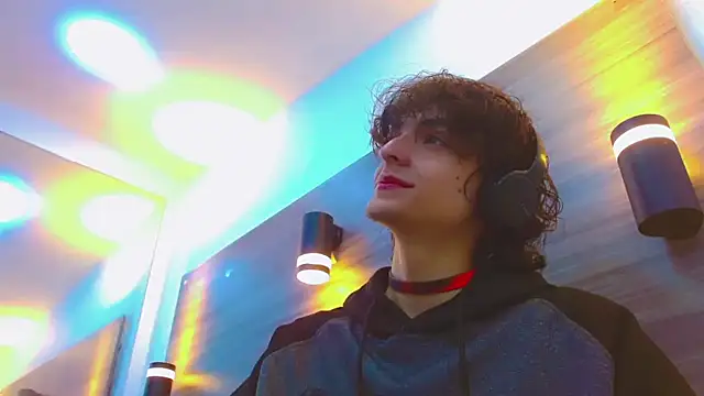 Snapshot of Sr_BonnyEthan chatting on 03/31/26, 01:00 Sr BonnyEthan online show from 03/31/26, 01:00