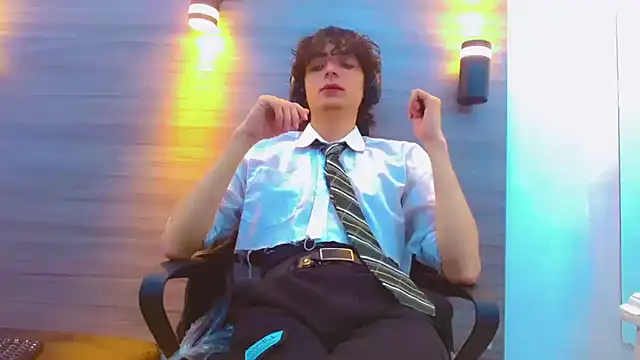 Snapshot of Sr_BonnyEthan chatting on 04/01/26, 01:41 Sr BonnyEthan online show from 04/01/26, 01:41