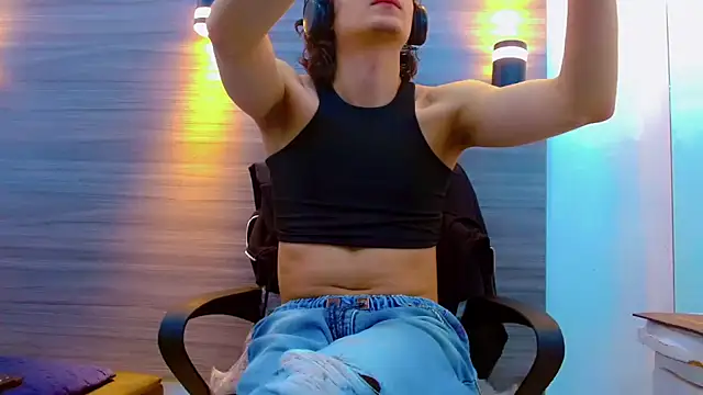 Snapshot of Sr_BonnyEthan chatting on 04/06/26, 01:34 Sr BonnyEthan online show from 04/06/26, 01:34