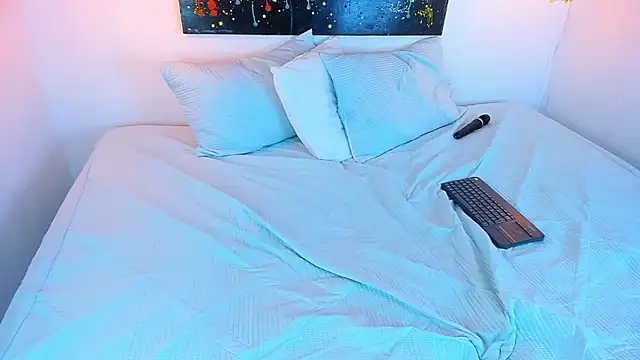 cloe bridgee online show from 12/04/24, 09:18