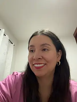 Snapshot of emely_sexx20 chatting on 04/21/26, 12:34 emely sexx20 online show from 04/21/26, 12:34
