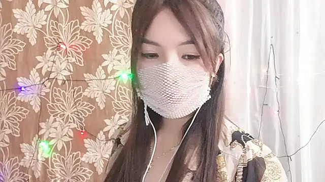 Snapshot of Lanian_99 chatting on 10/06/25, 12:24 Lanian 99 online show from 10/06/25, 12:24