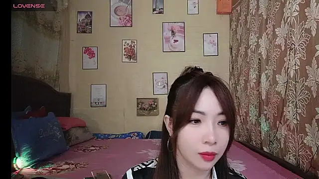 Snapshot of Lanian_99 chatting on 11/25/25, 01:16 Lanian 99 online show from 11/25/25, 01:16