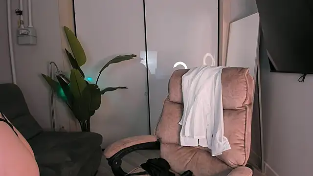 helen ramsay online show from 11/30/25, 03:05