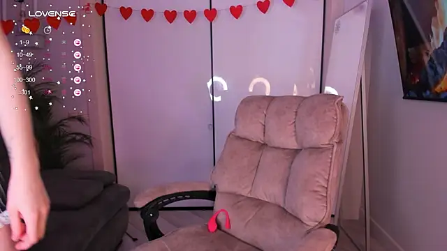 Snapshot of helen_ramsay chatting on 03/08/26, 03:38 helen ramsay online show from 03/08/26, 03:38