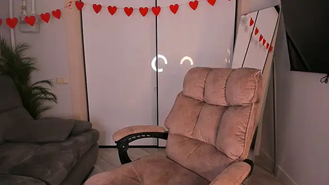 Snapshot of helen_ramsay chatting on 03/18/26, 03:15 helen ramsay online show from 03/18/26, 03:15