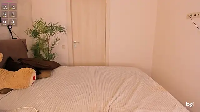 Snapshot of helen_ramsay chatting on 03/29/26, 02:39 helen ramsay online show from 03/29/26, 02:39