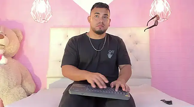 BrianMalonee online show from 03/21/25, 01:12