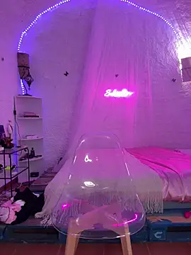 Snapshot of selenaluvv chatting on 03/05/25, 06:23 selenaluvv online show from 03/05/25, 06:23