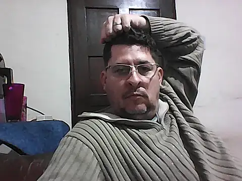 Snapshot of karatecobrakay2012 chatting on 07/06/26, 11:07 karatecobrakay2012 online show from 07/06/26, 11:07