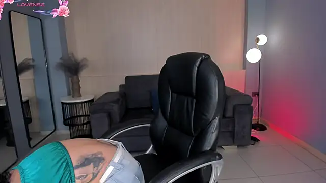 AlessaRomero online show from 03/17/25, 07:58