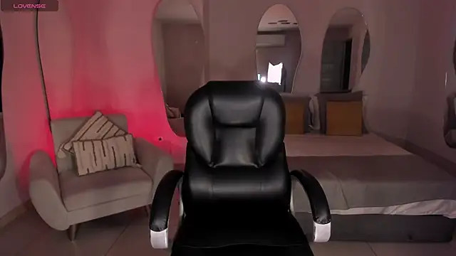 AlessaRomero online show from 11/12/25, 07:57