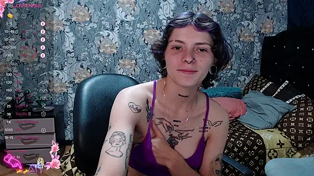 Snapshot of pretty_cristal69 chatting on 04/21/26, 02:51 pretty cristal69 online show from 04/21/26, 02:51