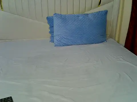 Noble Amara online show from 03/04/25, 07:41