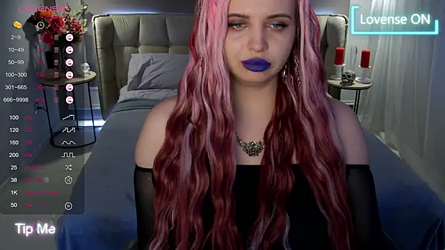 Miss Maya Mils online show from 03/09/25, 07:12