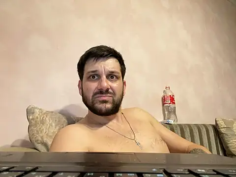 Snapshot of MaeltraJoy chatting on 12/07/24, 12:41 MaeltraJoy online show from 12/07/24, 12:41