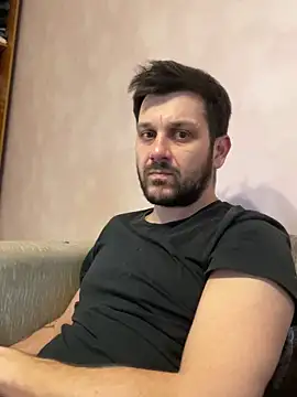 Snapshot of MaeltraJoy chatting on 12/07/24, 11:18 MaeltraJoy online show from 12/07/24, 11:18