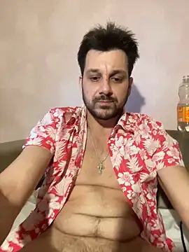 Snapshot of MaeltraJoy chatting on 12/13/24, 11:28 MaeltraJoy online show from 12/13/24, 11:28