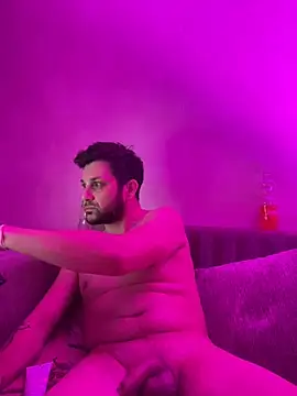 Snapshot of MaeltraJoy chatting on 01/06/25, 11:20 MaeltraJoy online show from 01/06/25, 11:20