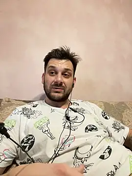 Snapshot of MaeltraJoy chatting on 01/31/25, 09:48 MaeltraJoy online show from 01/31/25, 09:48