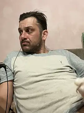 Snapshot of MaeltraJoy chatting on 03/07/25, 08:11 MaeltraJoy online show from 03/07/25, 08:11