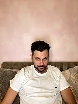 Snapshot of MaeltraJoy chatting on 09/20/25, 05:47 MaeltraJoy online show from 09/20/25, 05:47