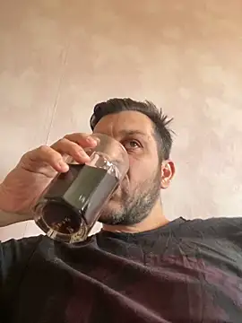 Snapshot of MaeltraJoy chatting on 10/06/25, 10:45 MaeltraJoy online show from 10/06/25, 10:45