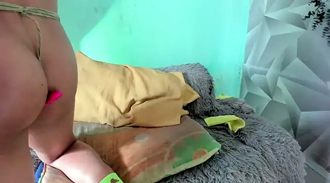 Snapshot of krityn_12 chatting on 12/20/24, 04:46 krityn 12 online show from 12/20/24, 04:46