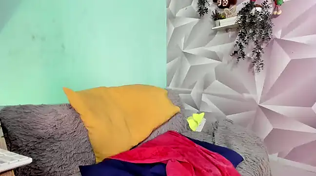 Snapshot of krityn_12 chatting on 12/27/24, 09:22 krityn 12 online show from 12/27/24, 09:22