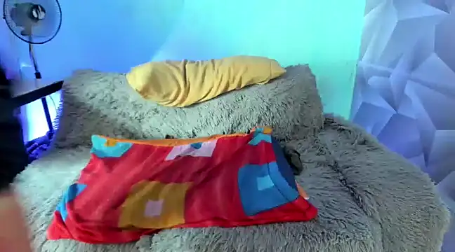 Snapshot of krityn_12 chatting on 03/18/25, 04:48 krityn 12 online show from 03/18/25, 04:48