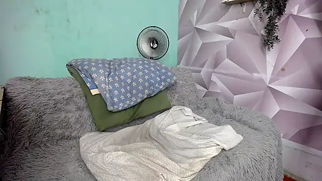 Snapshot of krityn_12 chatting on 09/27/25, 11:26 krityn 12 online show from 09/27/25, 11:26