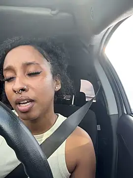 Your Paris online show from 02/15/26, 08:05