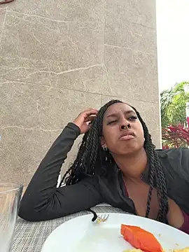 Your Paris online show from 04/14/26, 01:06