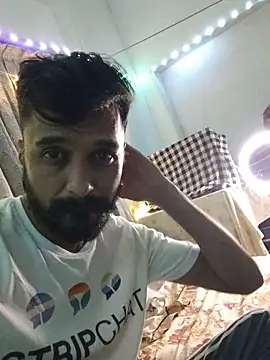 Snapshot of Forbidden_Live143 chatting on 10/31/25, 07:37 Forbidden Live143 online show from 10/31/25, 07:37