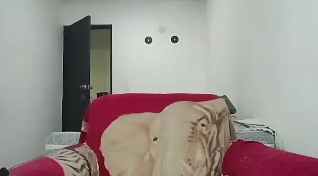 Snapshot of lucydreamm chatting on 01/24/25, 02:28 lucydreamm online show from 01/24/25, 02:28