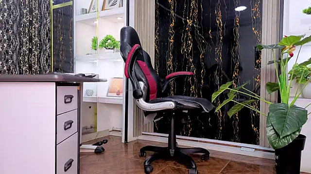 MissEscarleth online show from 03/27/26, 02:50