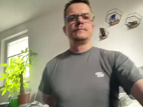 deskriptive online show from 06/12/26, 04:17